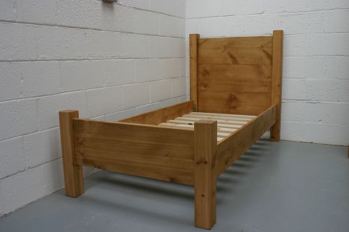 Click Here To Enlarge This Photo Of Rustic Pine Plank Bed