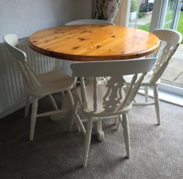 Table & Chairs: Click Here To View Larger Image